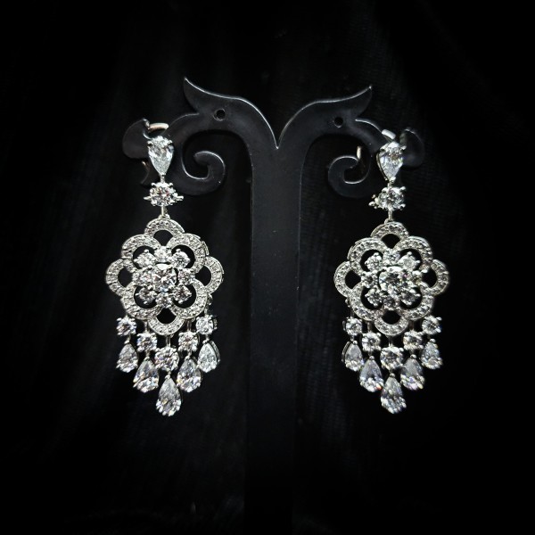 Tia Droplet Earrings